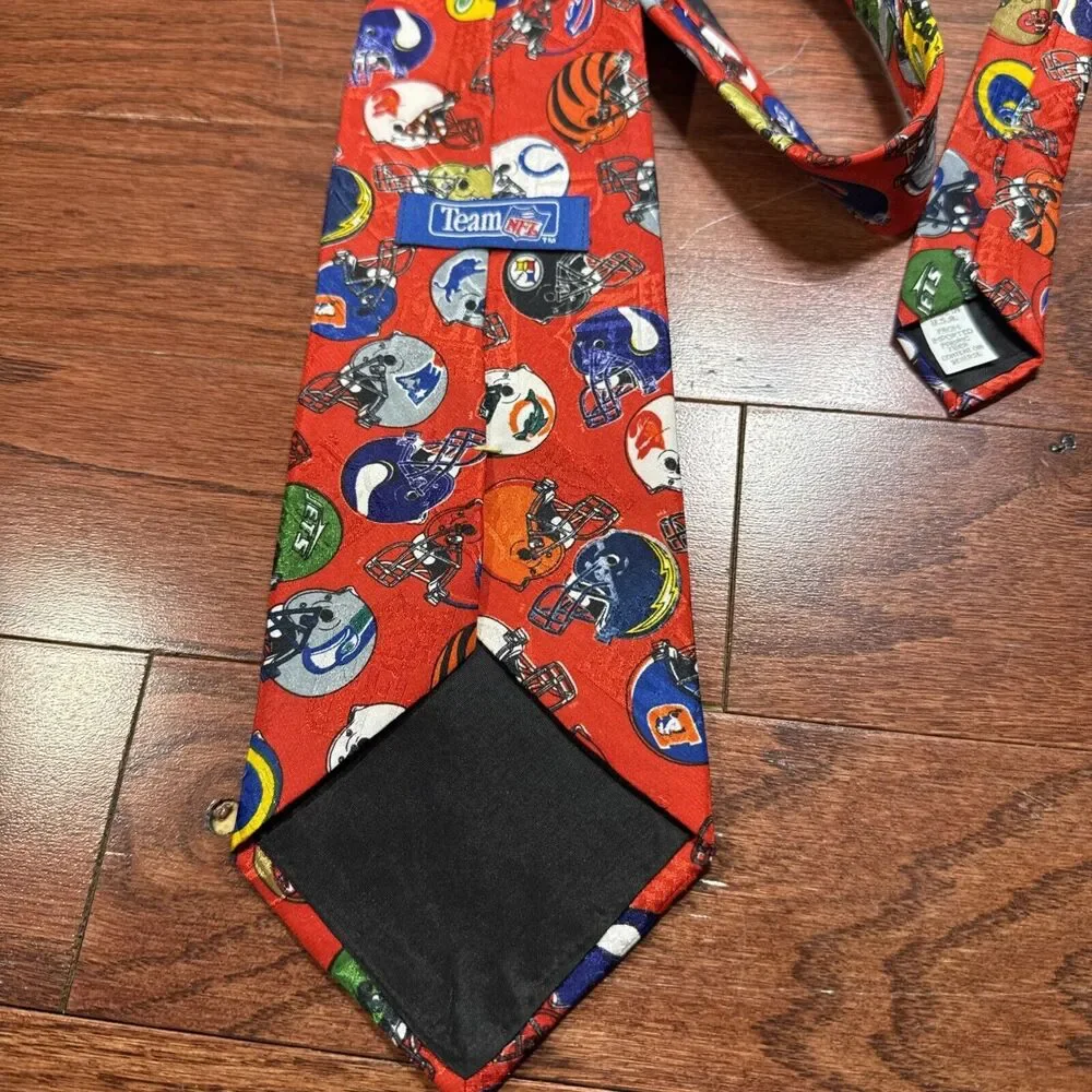 NFL Team 56” Men’s Tie 100% Polyester Made In USA Football Vintage Helmet Theme